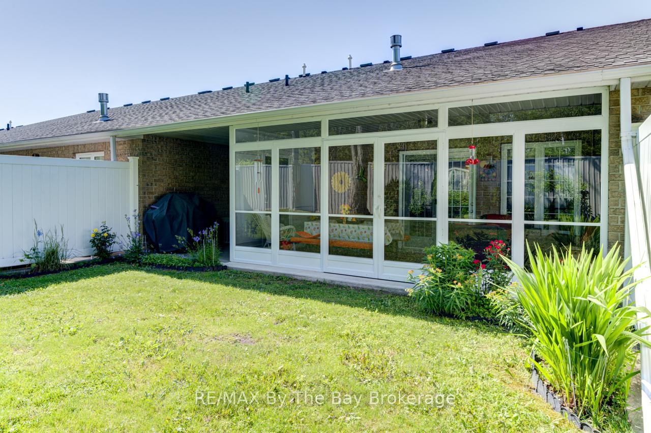 Photo 22 of 45 Meadow Lane, Wasaga Beach — HOMEH