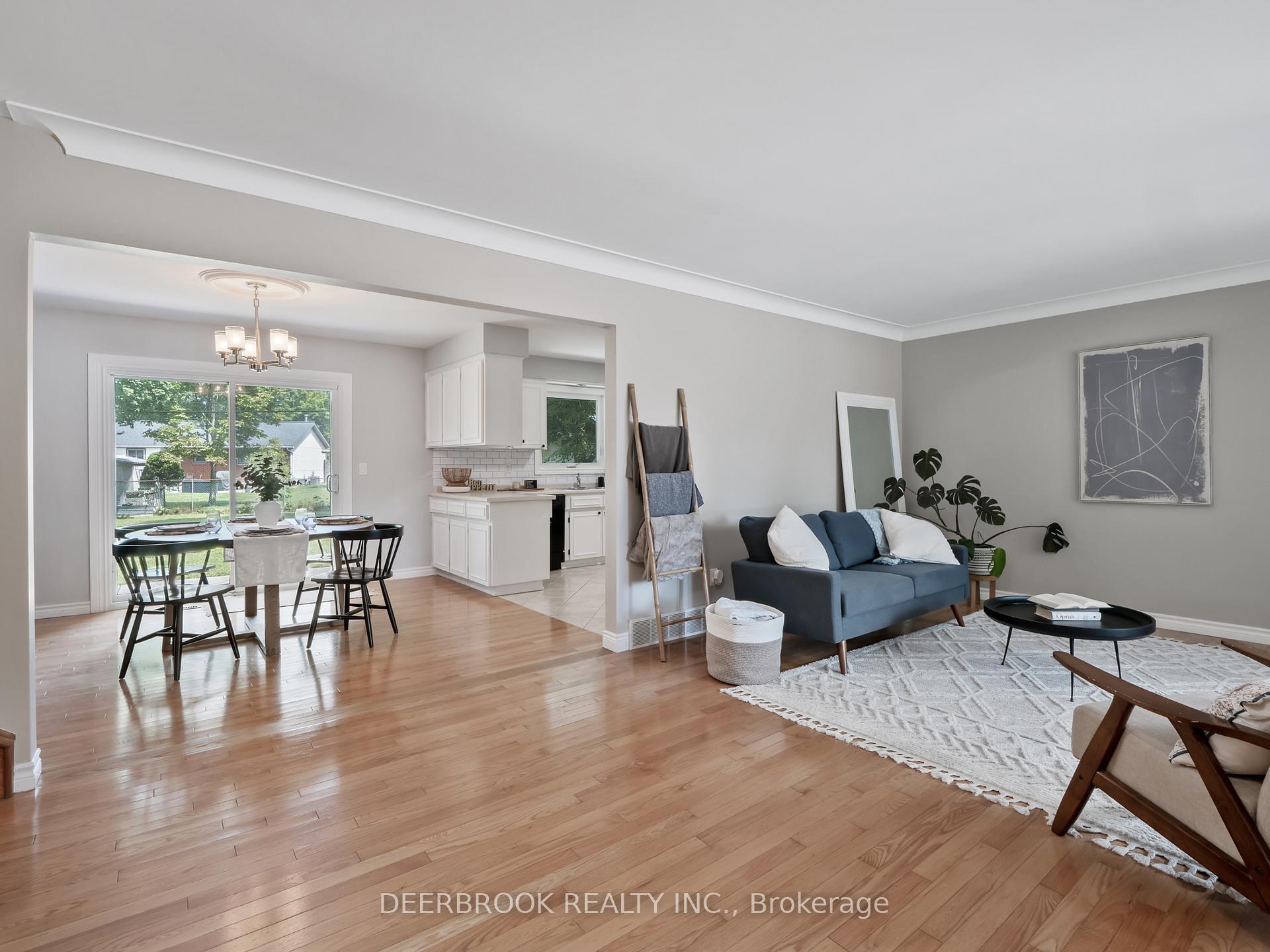 Photo 2 of 5710 Dalton Avenue, LaSalle — HOMEH