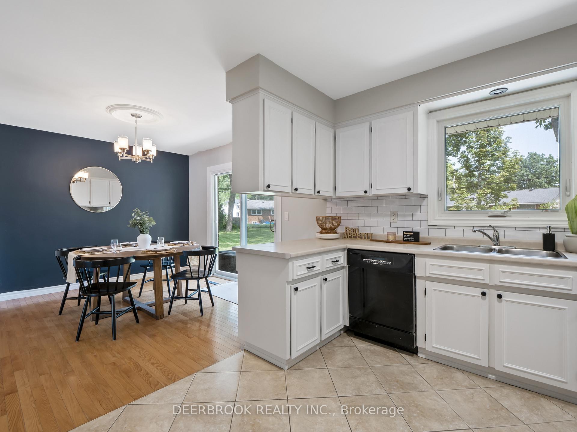 Photo 7 of 5710 Dalton Avenue, LaSalle — HOMEH
