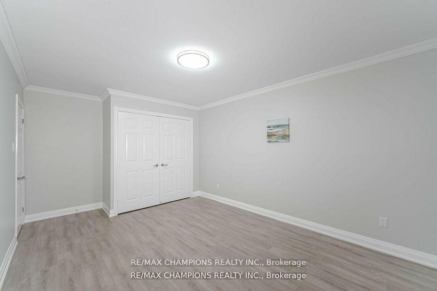 Photo 21 of 53 Beechwood Crescent, Brampton, Avondale — HOMEH