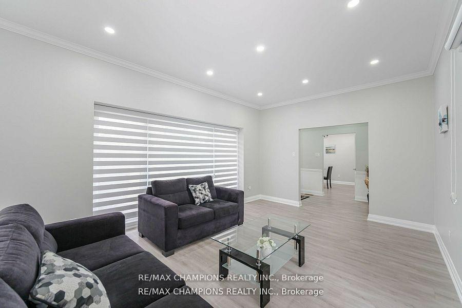 Photo 10 of 53 Beechwood Crescent, Brampton, Avondale — HOMEH