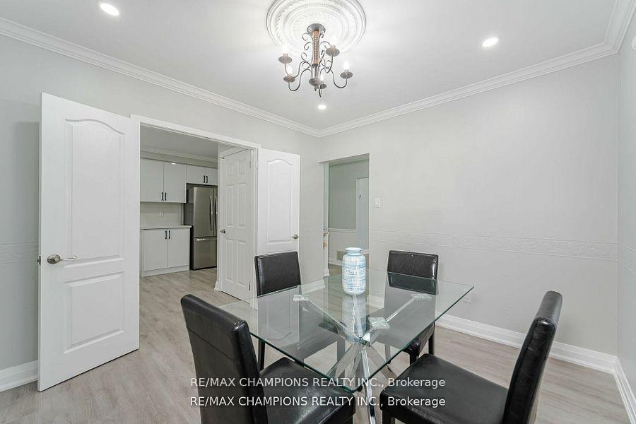 Photo 13 of 53 Beechwood Crescent, Brampton, Avondale — HOMEH