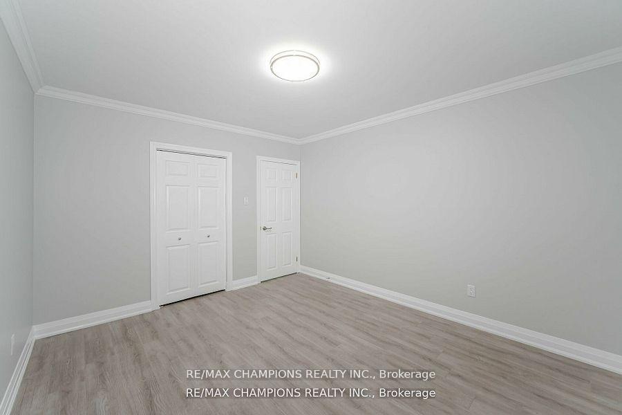 Photo 17 of 53 Beechwood Crescent, Brampton, Avondale — HOMEH
