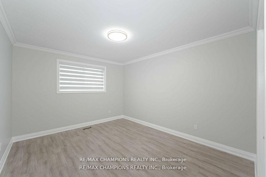 Photo 18 of 53 Beechwood Crescent, Brampton, Avondale — HOMEH