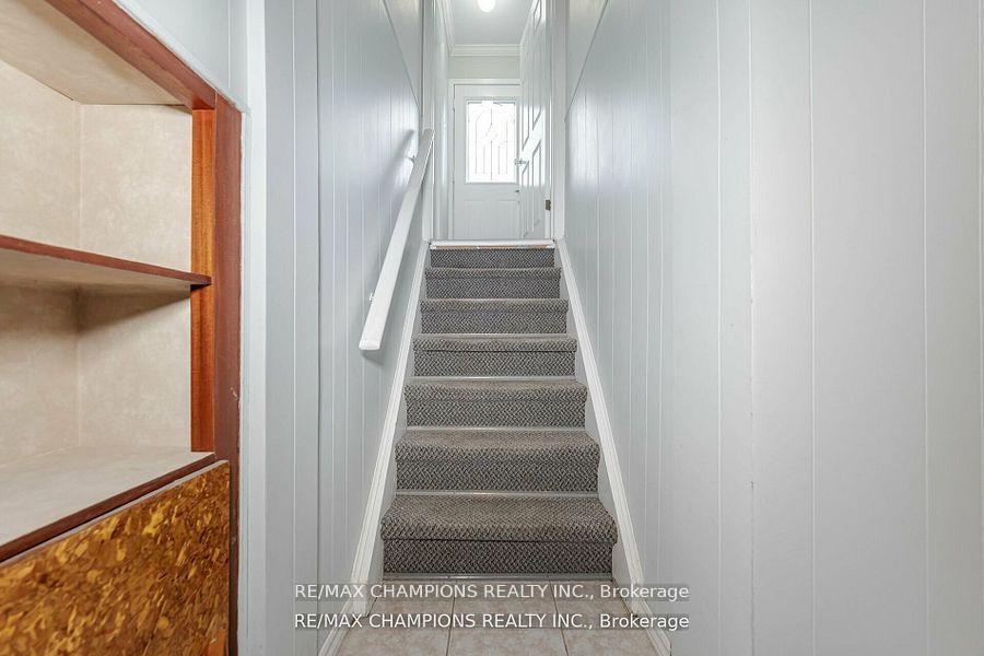 Photo 27 of 53 Beechwood Crescent, Brampton, Avondale — HOMEH