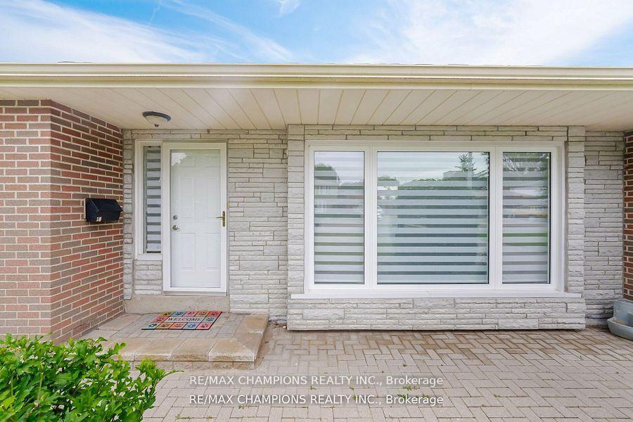 Photo 34 of 53 Beechwood Crescent, Brampton, Avondale — HOMEH