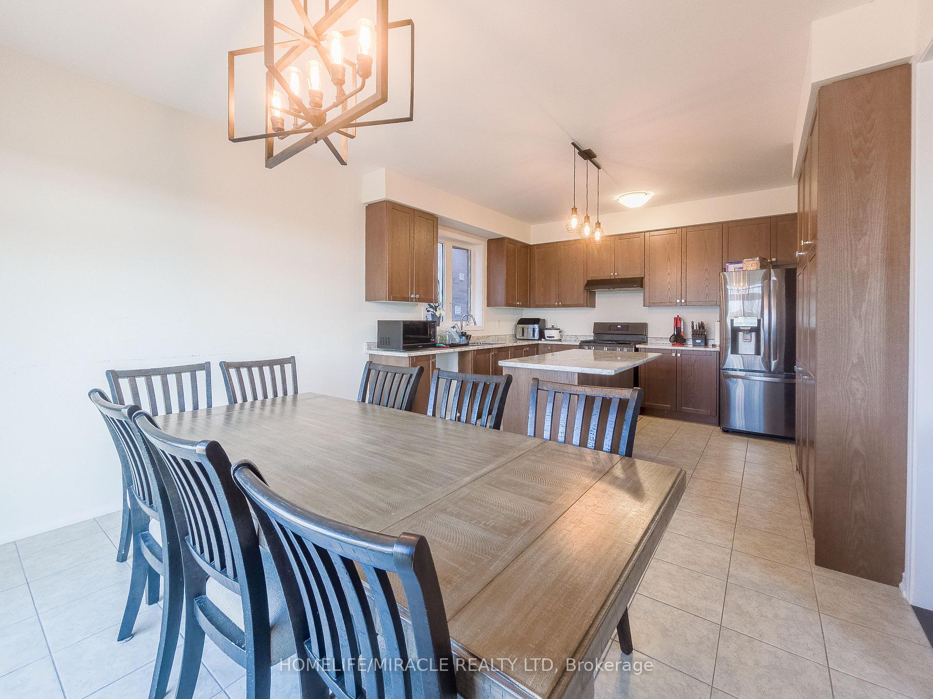 Photo 5 of 48 Esther Crescent, Thorold, Hurricane/Merrittville — HOMEH