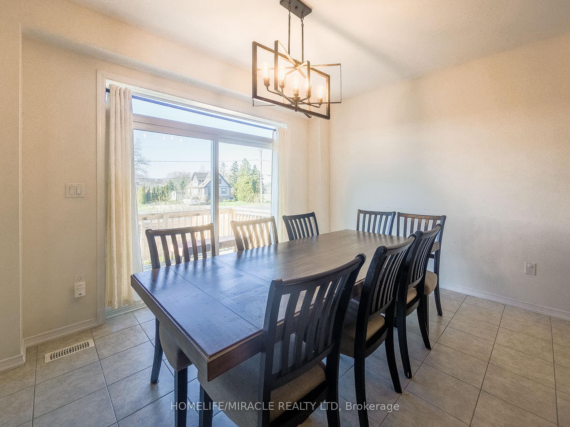 Photo 8 of 48 Esther Crescent, Thorold, Hurricane/Merrittville — HOMEH