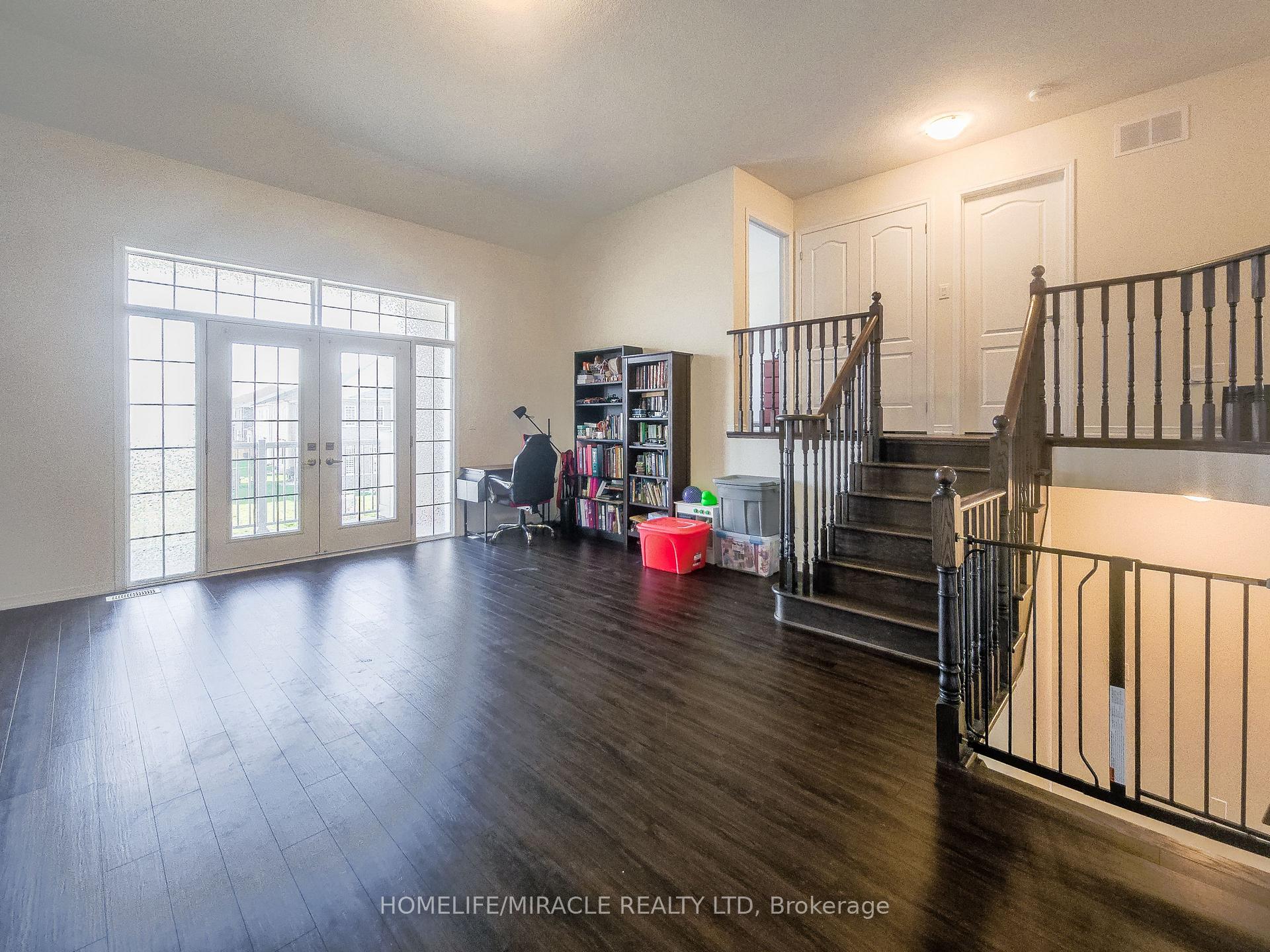 Photo 17 of 48 Esther Crescent, Thorold, Hurricane/Merrittville — HOMEH