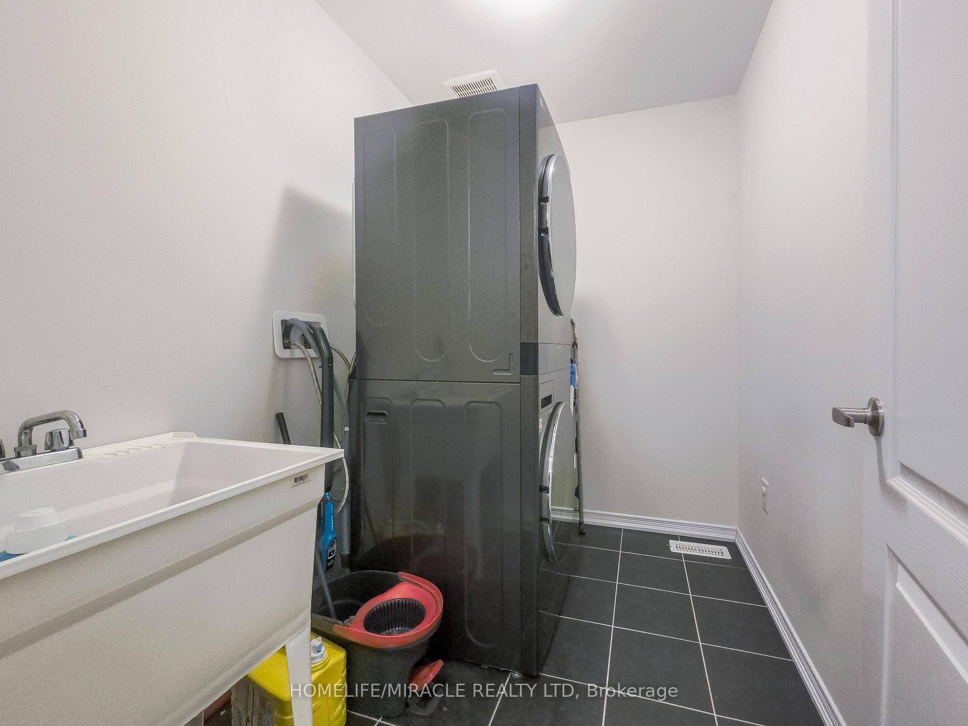Photo 27 of 48 Esther Crescent, Thorold, Hurricane/Merrittville — HOMEH