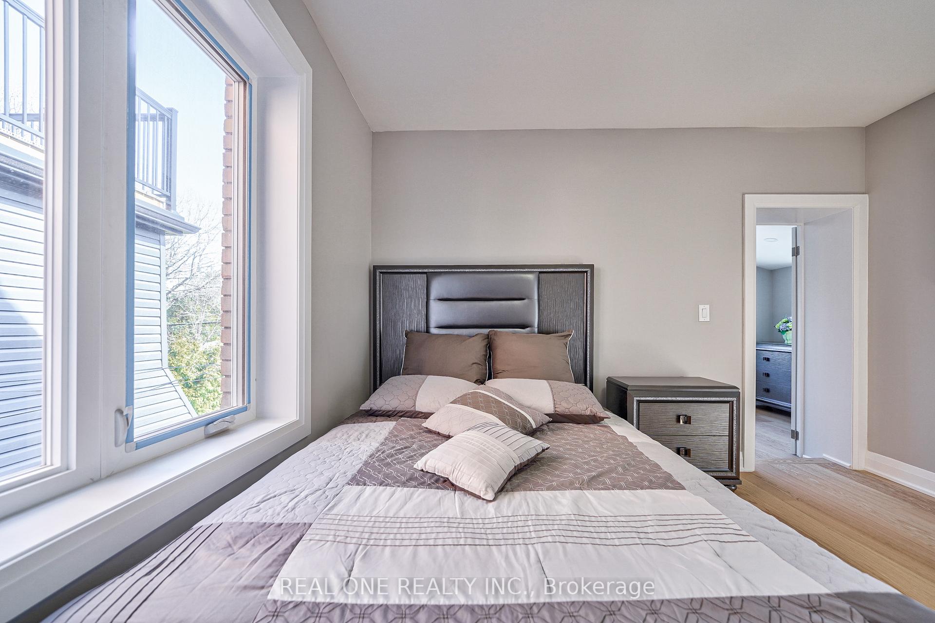 Photo 20 of 157 Glenholme Avenue, Toronto, Oakwood Village — HOMEH