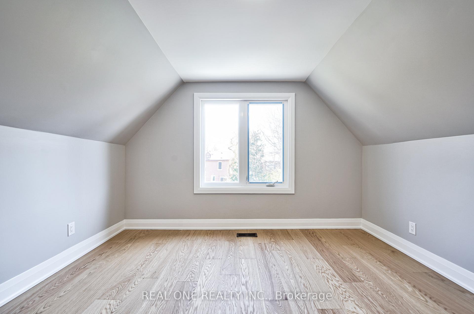 Photo 35 of 157 Glenholme Avenue, Toronto, Oakwood Village — HOMEH