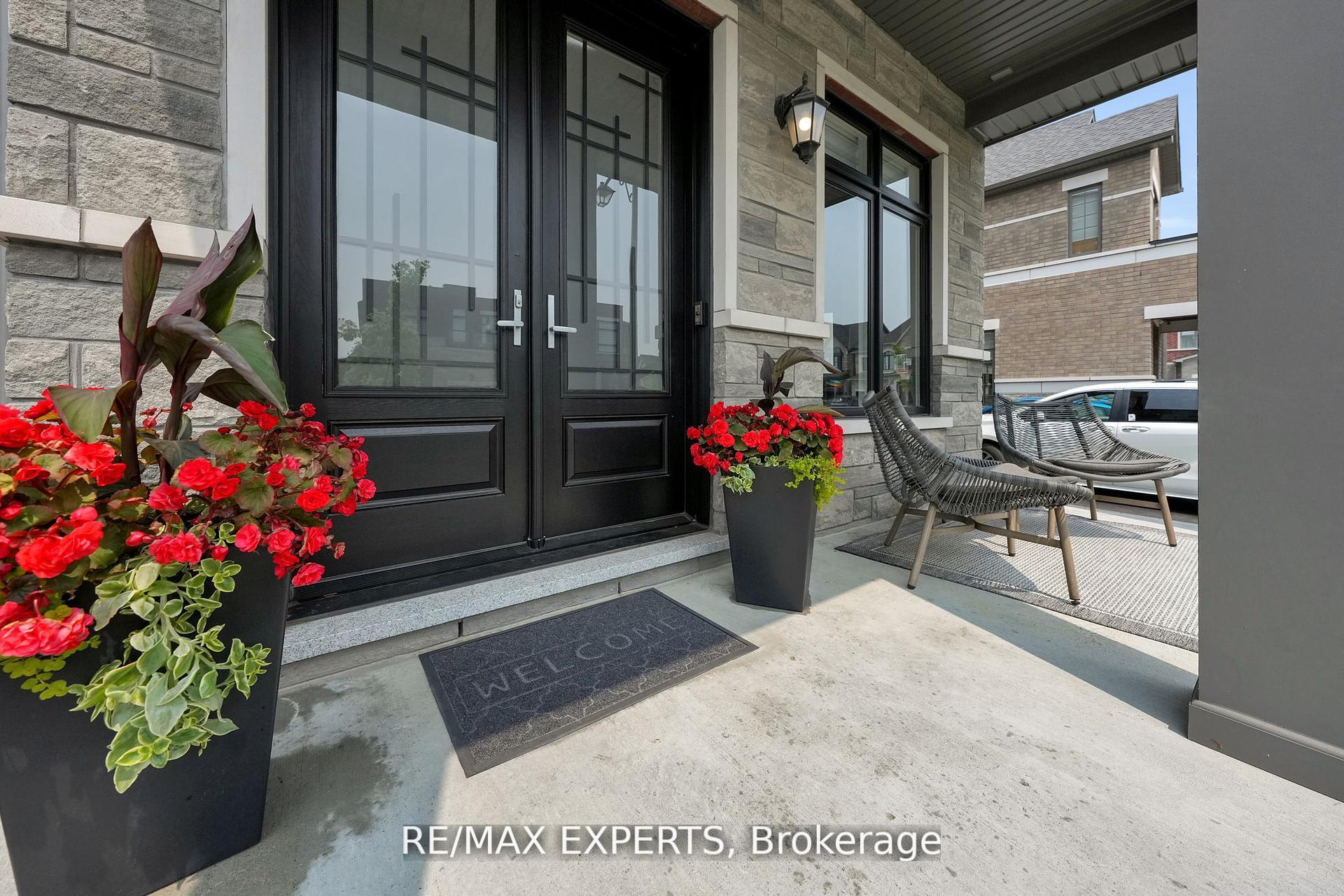 Photo 4 of 74 Ryerson Drive, Vaughan, Kleinburg — HOMEH
