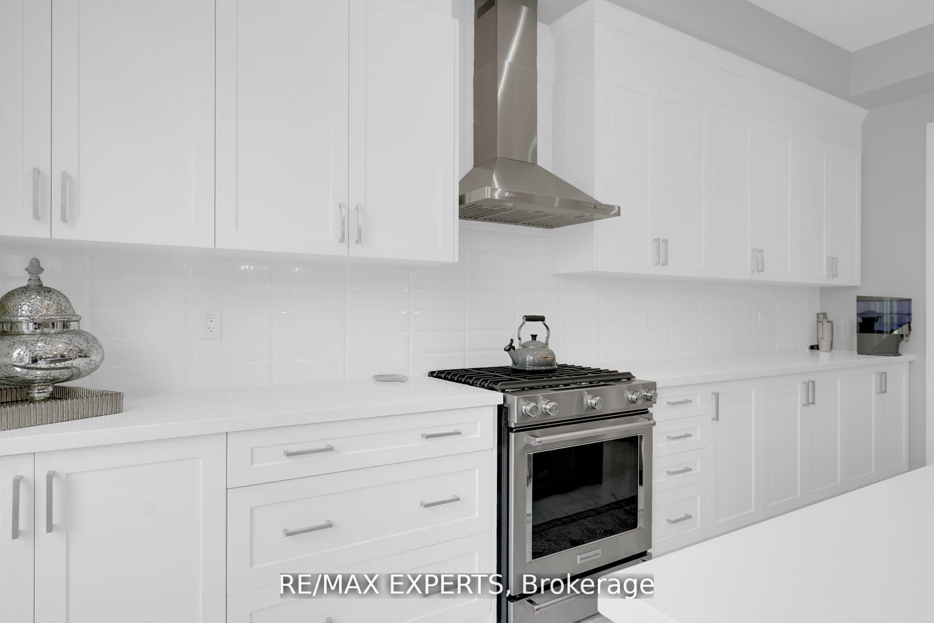 Photo 14 of 74 Ryerson Drive, Vaughan, Kleinburg — HOMEH