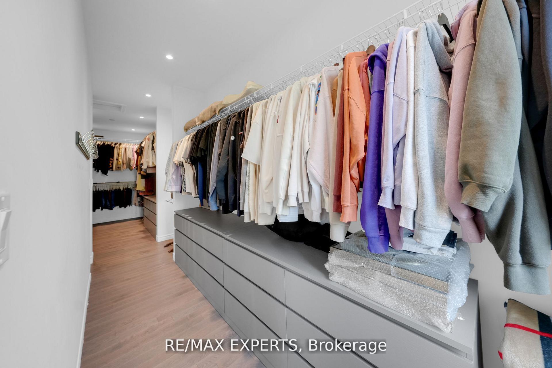 Photo 34 of 74 Ryerson Drive, Vaughan, Kleinburg — HOMEH
