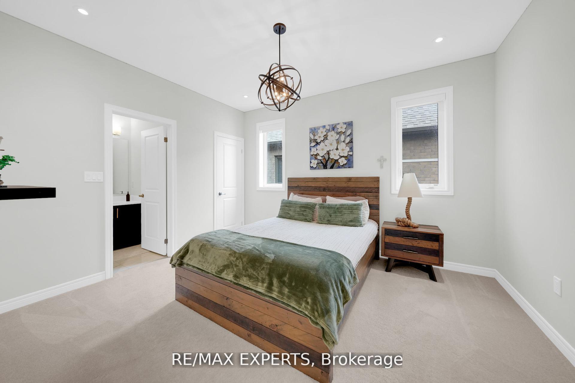 Photo 33 of 74 Ryerson Drive, Vaughan, Kleinburg — HOMEH