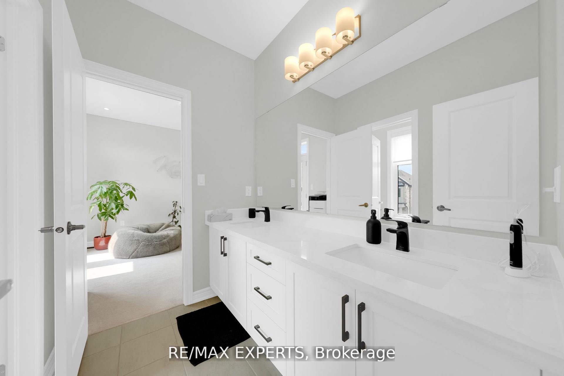 Photo 36 of 74 Ryerson Drive, Vaughan, Kleinburg — HOMEH