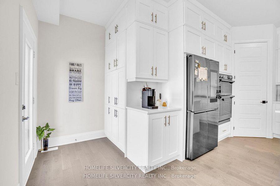 Photo 5 of 43 Michener Drive, Brampton, Sandringham-Wellington North — HOMEH