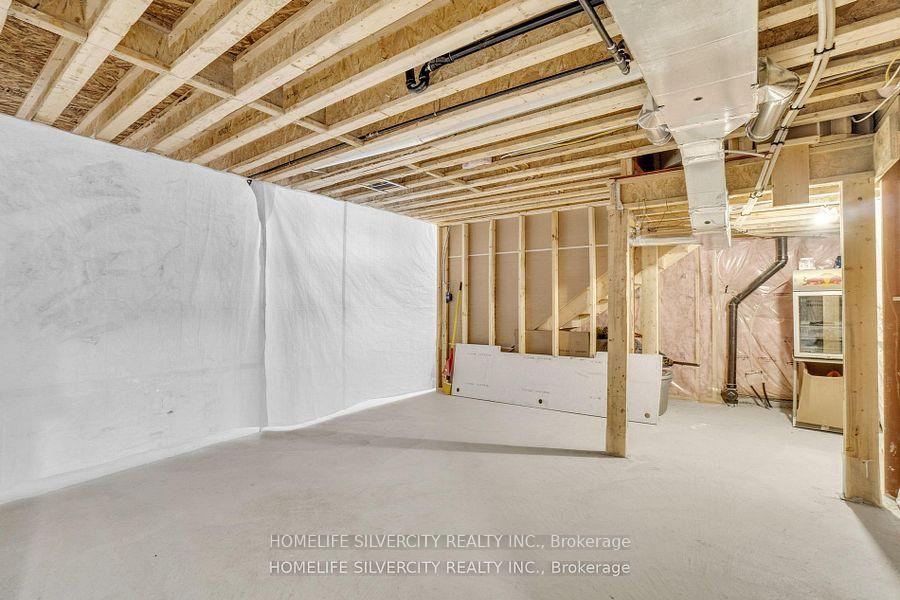 Photo 35 of 43 Michener Drive, Brampton, Sandringham-Wellington North — HOMEH