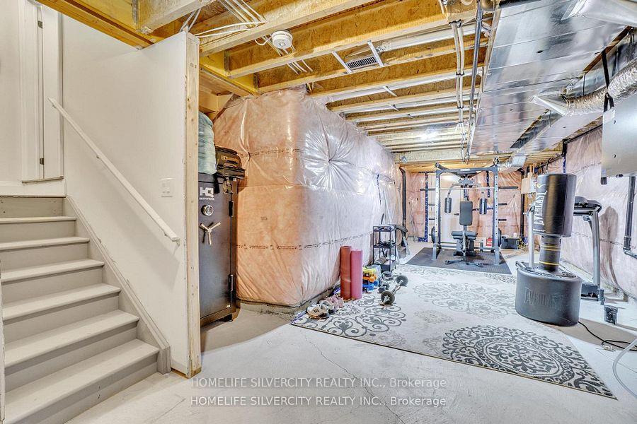 Photo 34 of 43 Michener Drive, Brampton, Sandringham-Wellington North — HOMEH