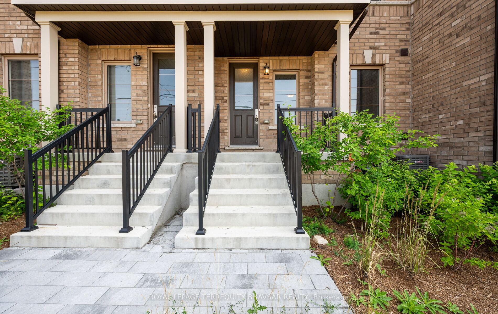 Front of 20 Vestry Way