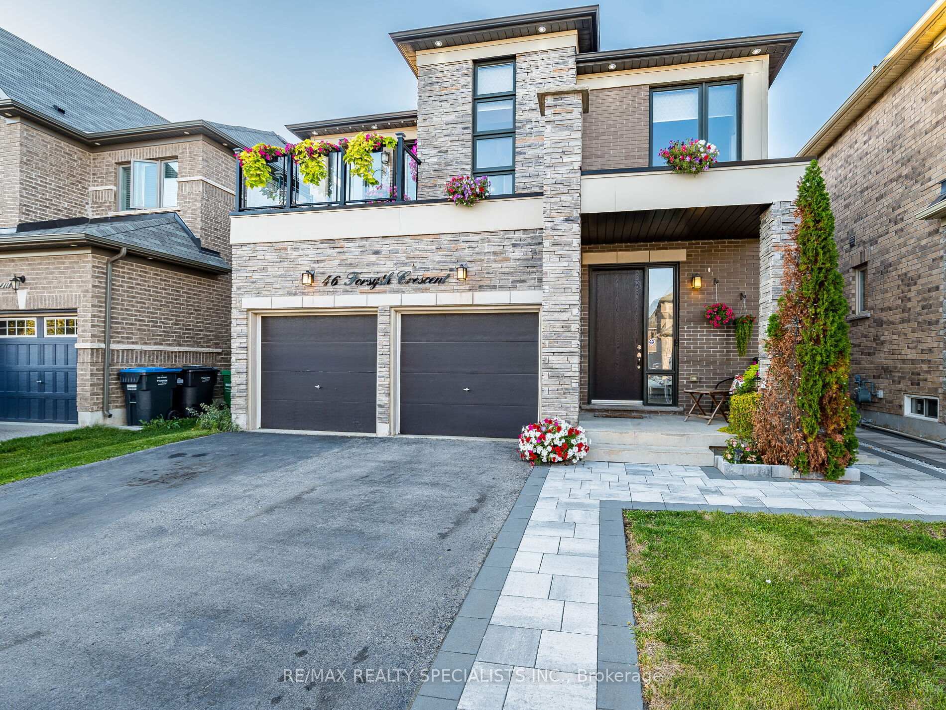Photo 3 of 46 Forsyth Crescent, Brampton, Credit Valley — HOMEH