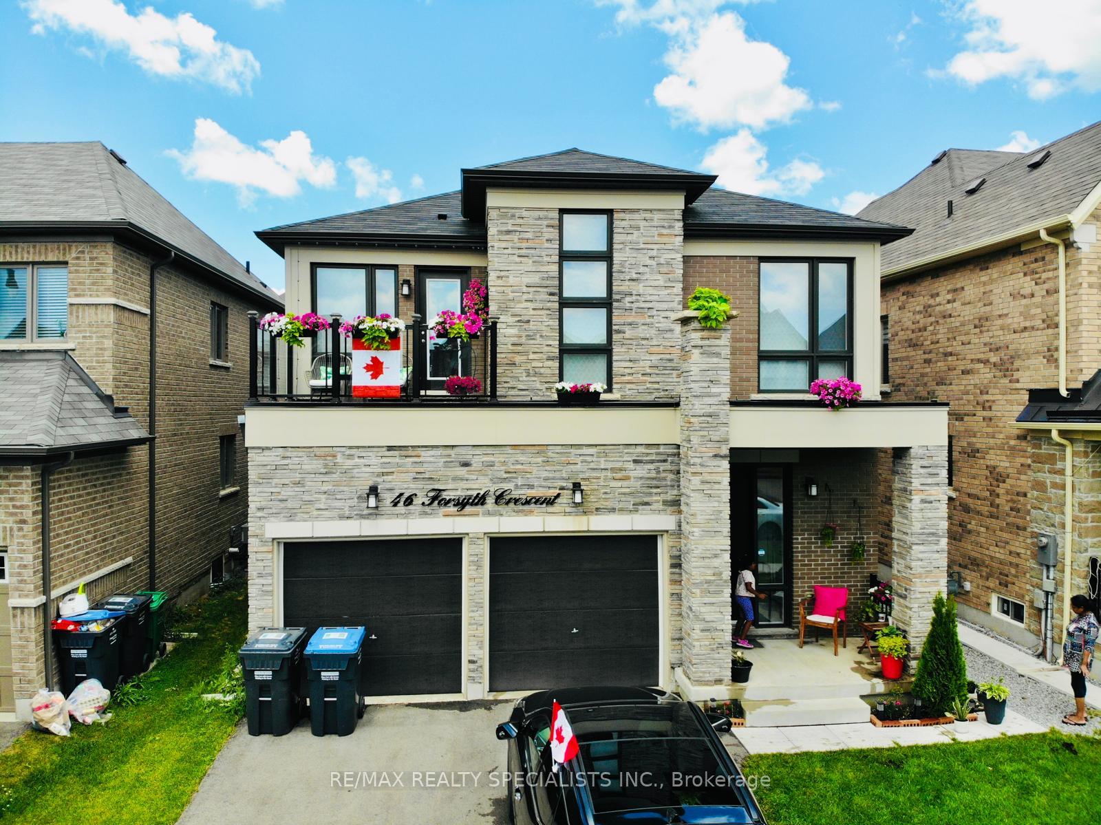 Photo 6 of 46 Forsyth Crescent, Brampton, Credit Valley — HOMEH