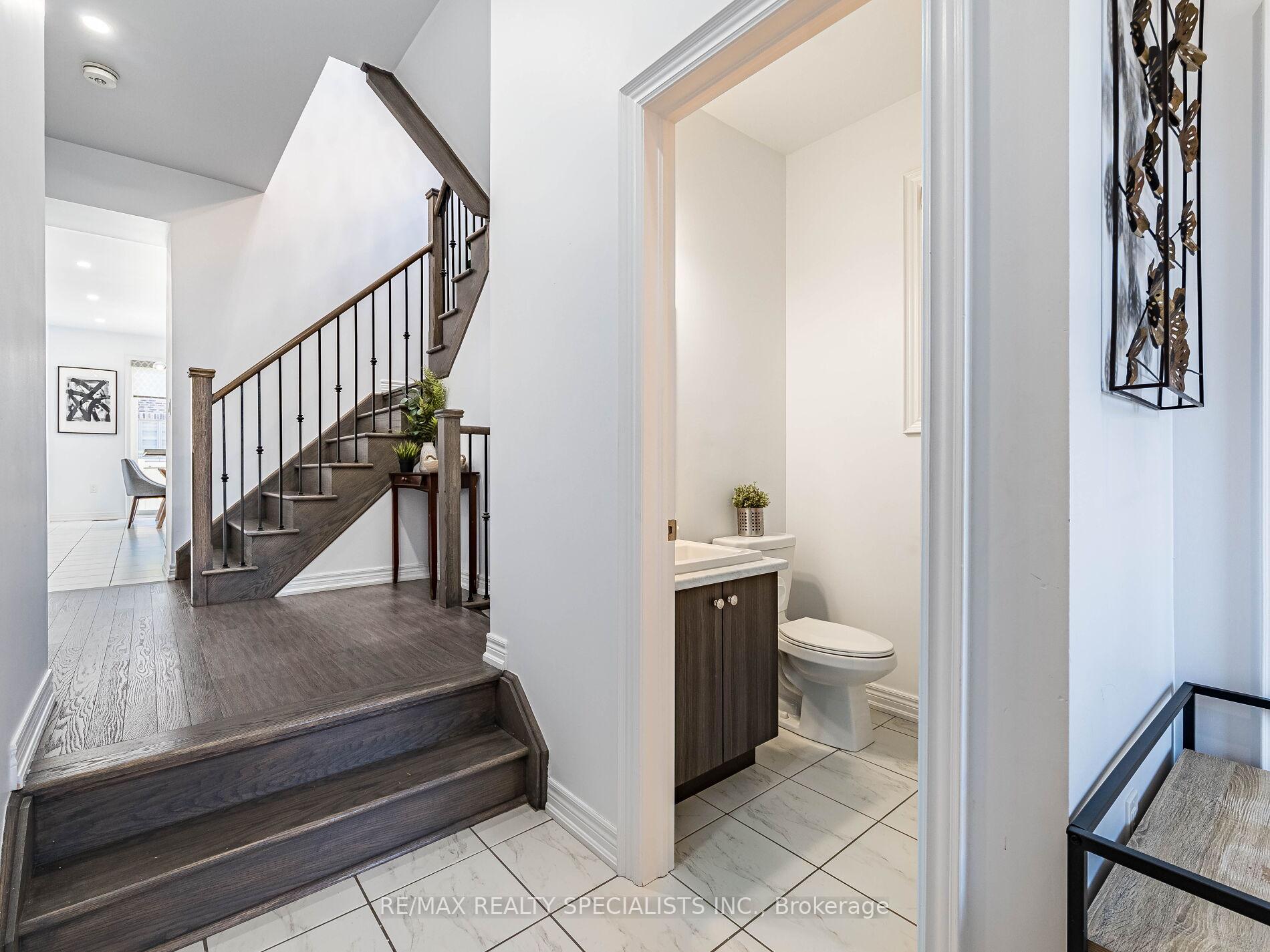 Photo 8 of 46 Forsyth Crescent, Brampton, Credit Valley — HOMEH