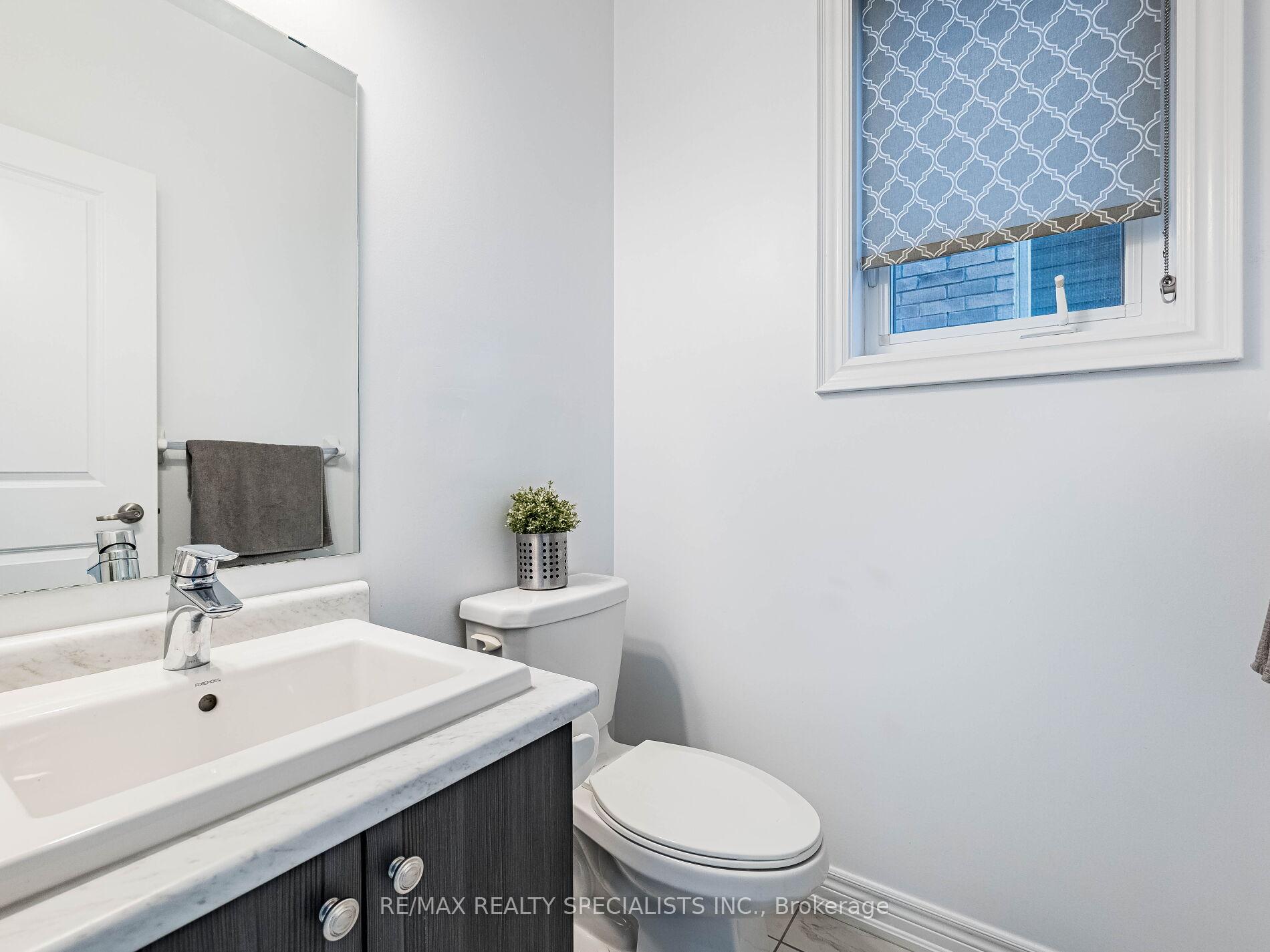 Photo 10 of 46 Forsyth Crescent, Brampton, Credit Valley — HOMEH