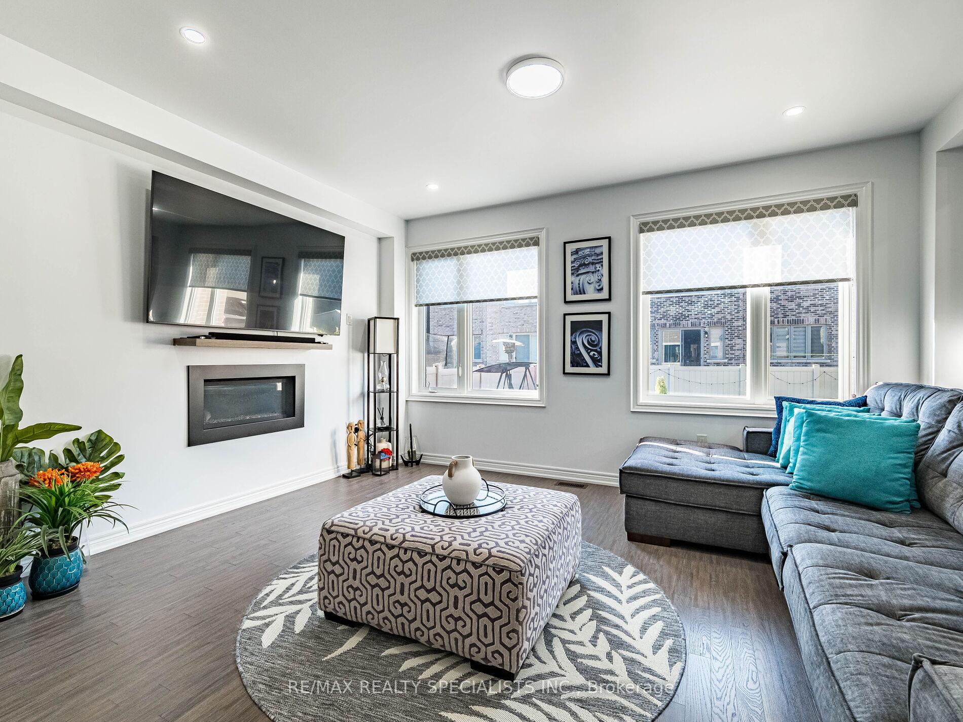 Photo 12 of 46 Forsyth Crescent, Brampton, Credit Valley — HOMEH