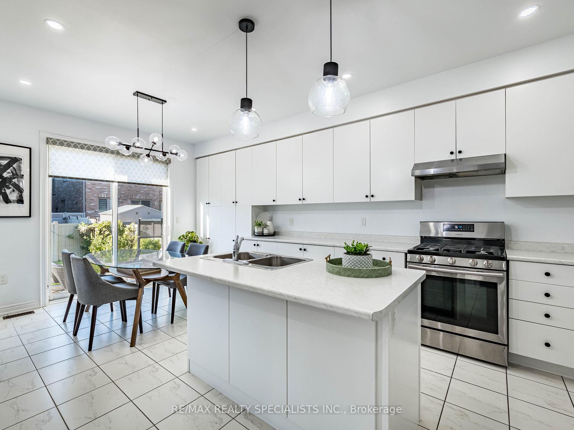 Photo 15 of 46 Forsyth Crescent, Brampton, Credit Valley — HOMEH
