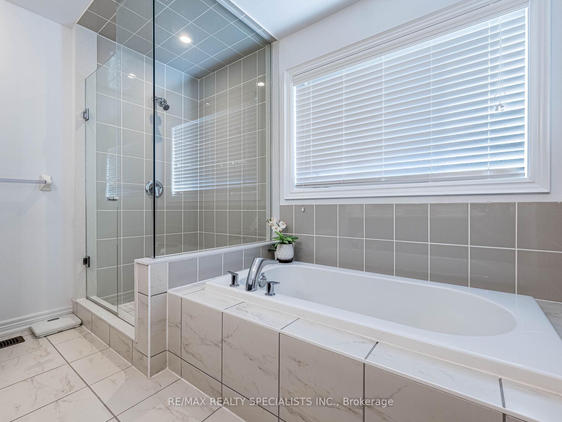 Photo 29 of 46 Forsyth Crescent, Brampton, Credit Valley — HOMEH