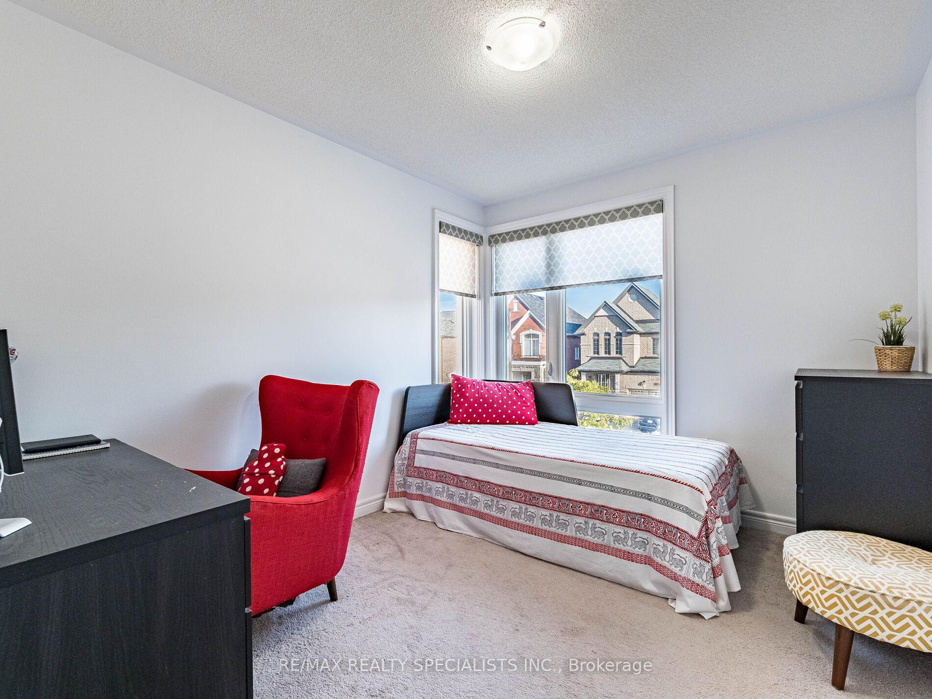 Photo 30 of 46 Forsyth Crescent, Brampton, Credit Valley — HOMEH