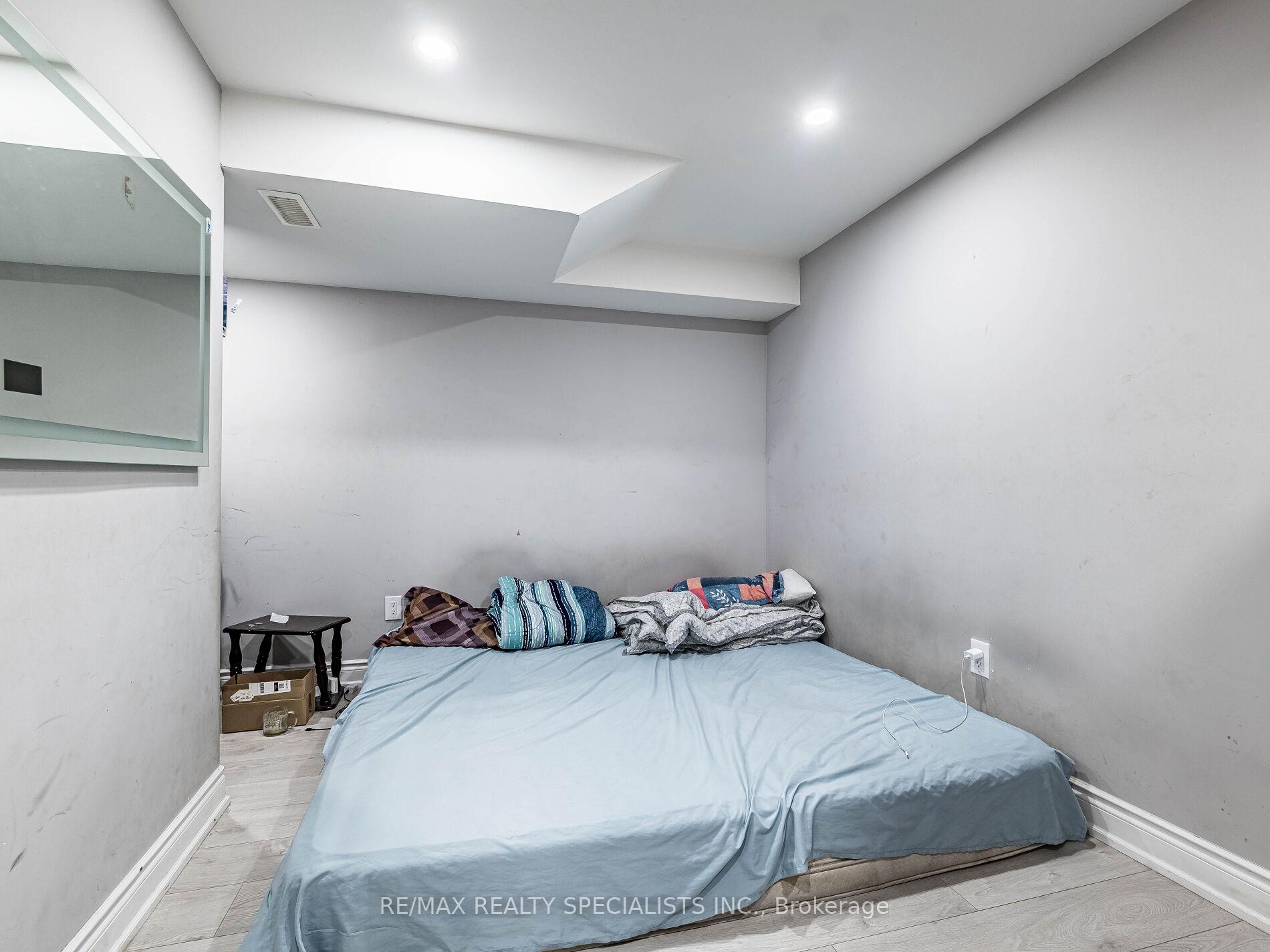Photo 41 of 46 Forsyth Crescent, Brampton, Credit Valley — HOMEH