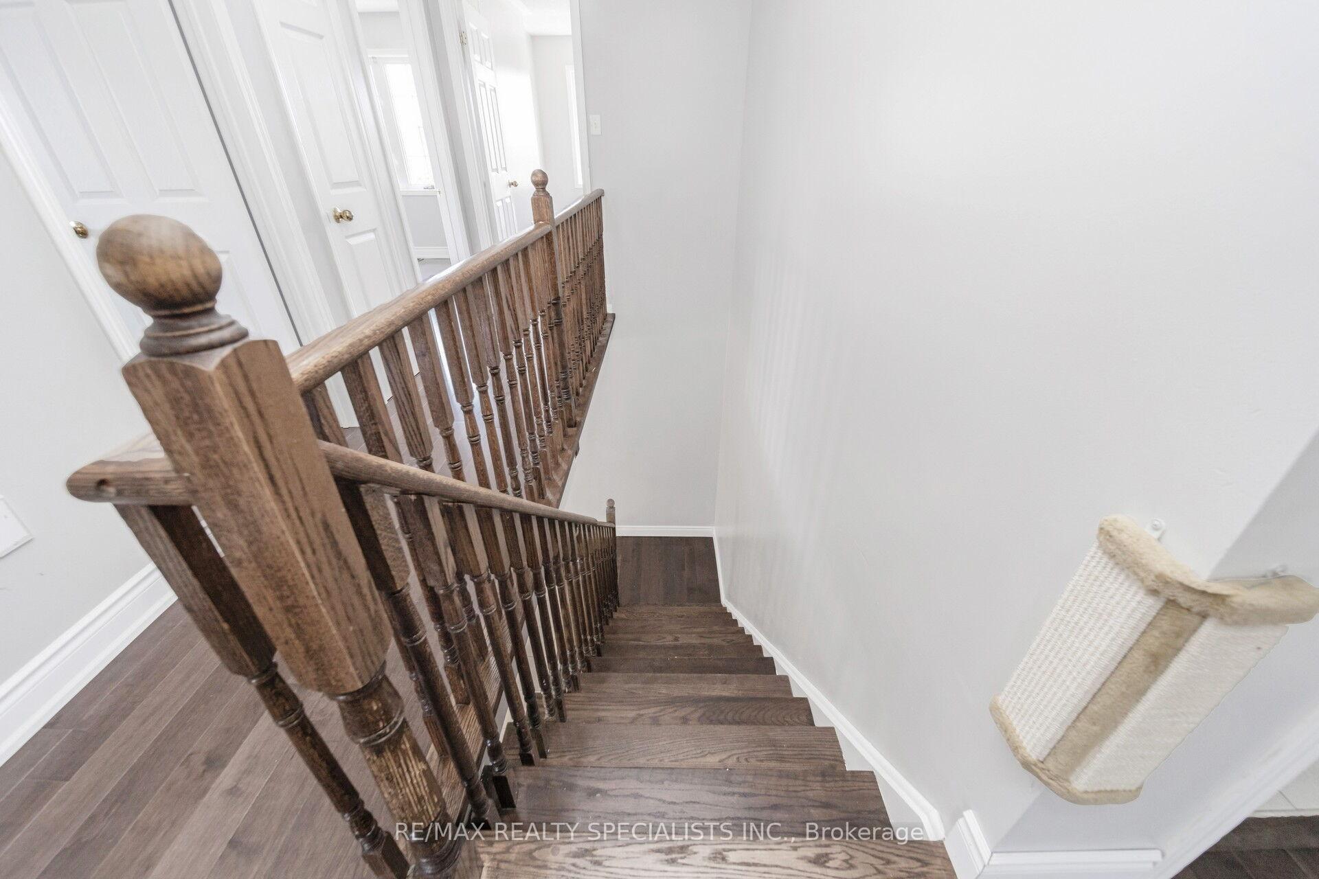 Photo 28 of 91 Laprade Square, Clarington, Bowmanville — HOMEH
