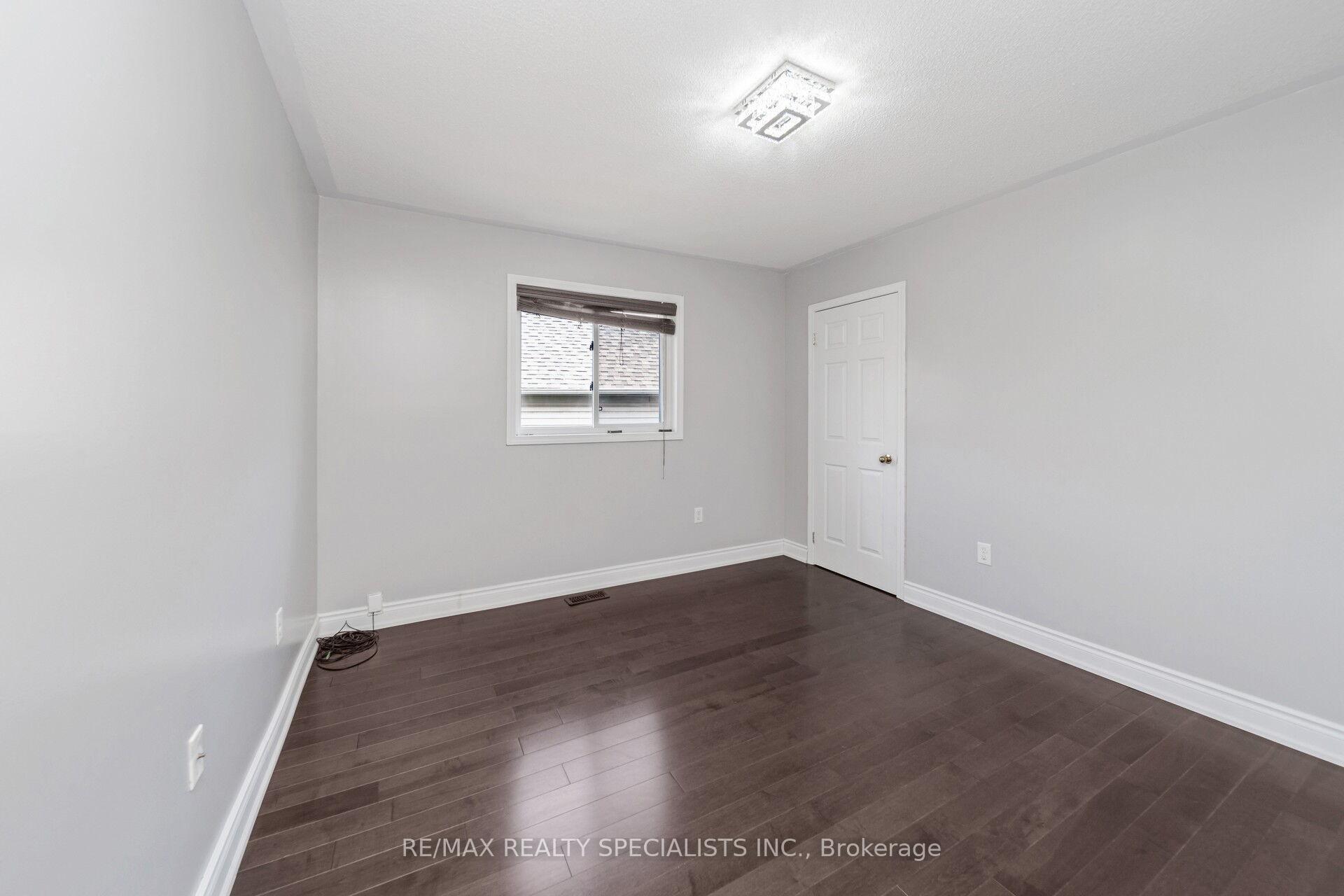 Photo 38 of 91 Laprade Square, Clarington, Bowmanville — HOMEH