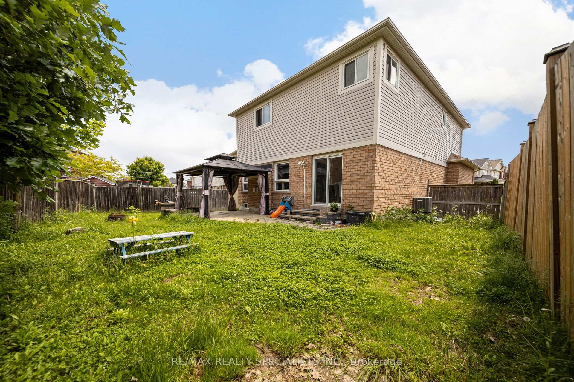 Photo 48 of 91 Laprade Square, Clarington, Bowmanville — HOMEH