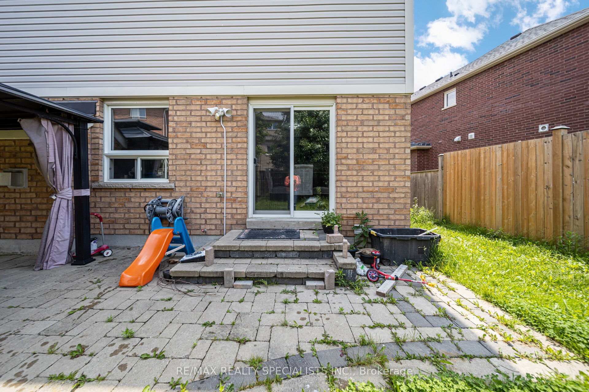 Photo 49 of 91 Laprade Square, Clarington, Bowmanville — HOMEH