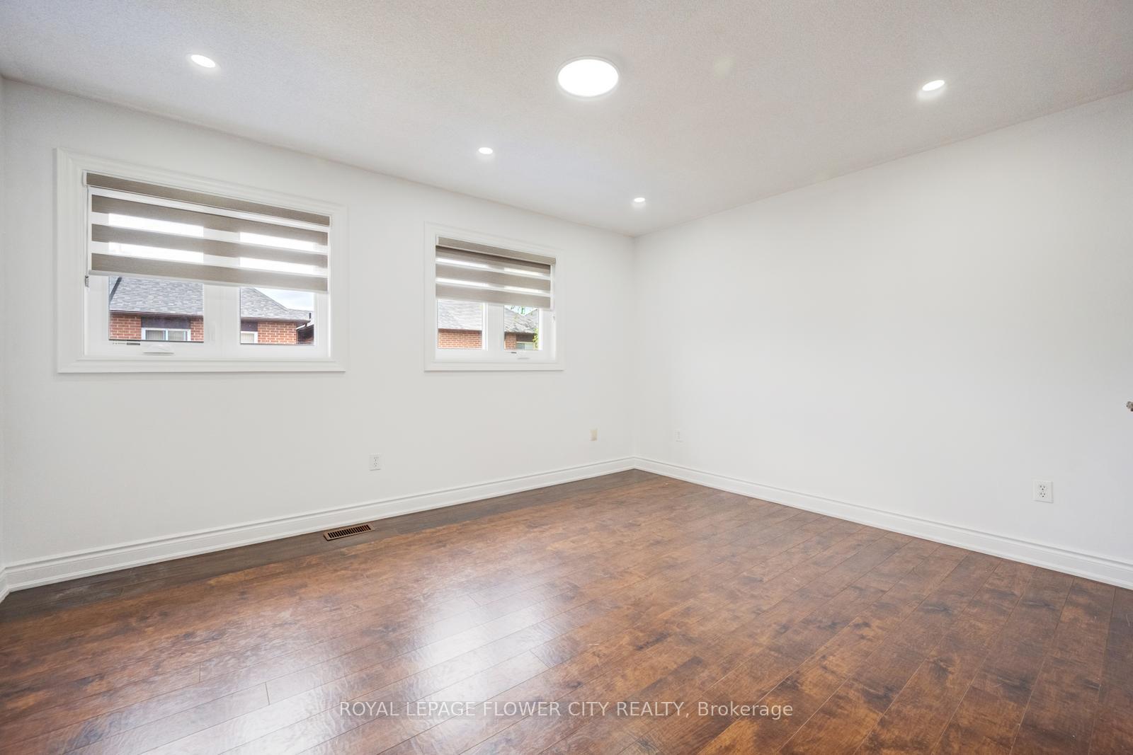 Photo 15 of 28 Cedarwood Crescent, Brampton, Bram West — HOMEH