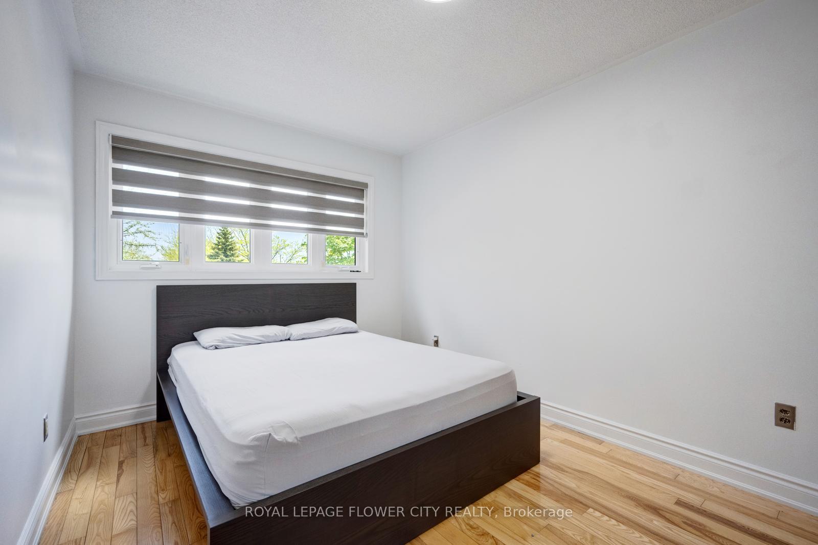 Photo 19 of 28 Cedarwood Crescent, Brampton, Bram West — HOMEH