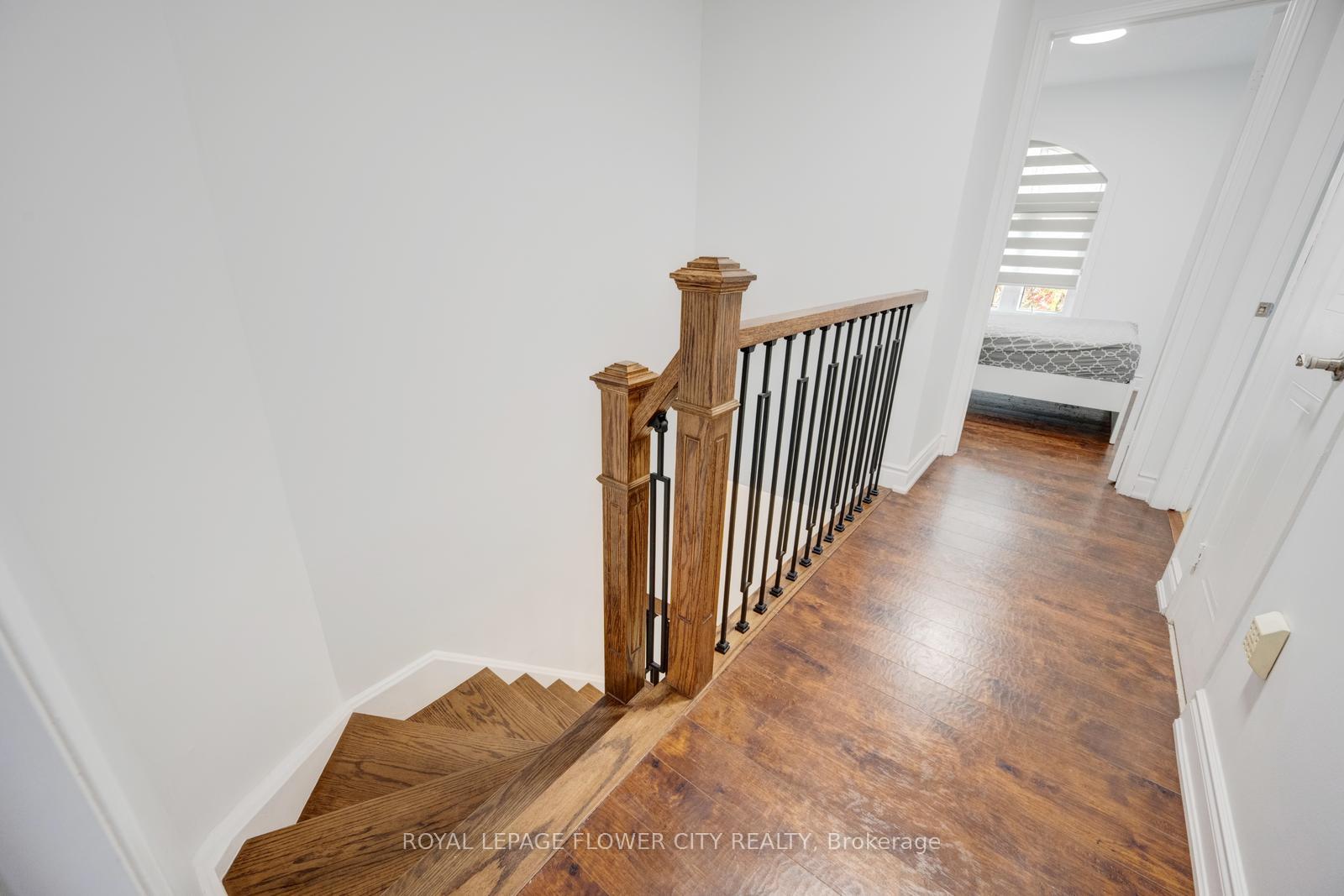 Photo 34 of 28 Cedarwood Crescent, Brampton, Bram West — HOMEH