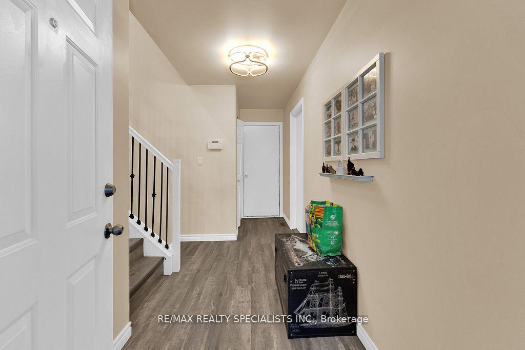 Photo 8 of 3195 Conservation Drive W, Windsor — HOMEH