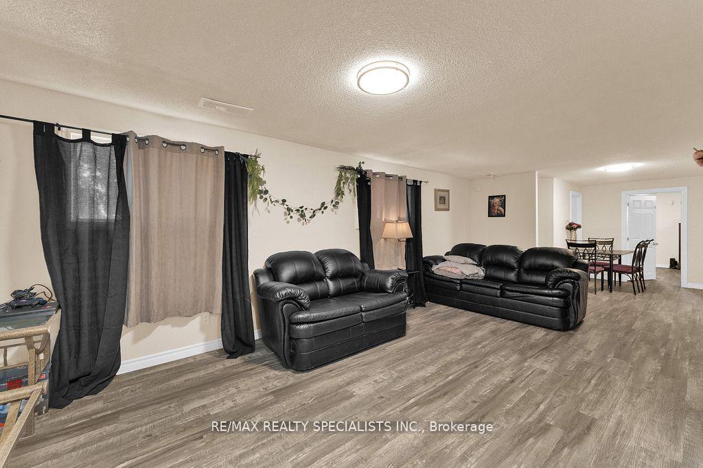 Photo 28 of 3195 Conservation Drive W, Windsor — HOMEH