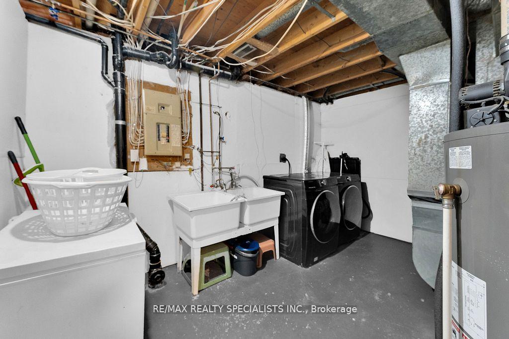 Photo 31 of 3195 Conservation Drive W, Windsor — HOMEH