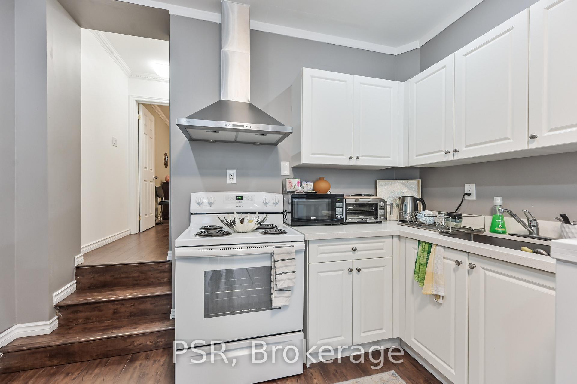 Photo 12 of 640 Pape Avenue, Toronto, North Riverdale — HOMEH
