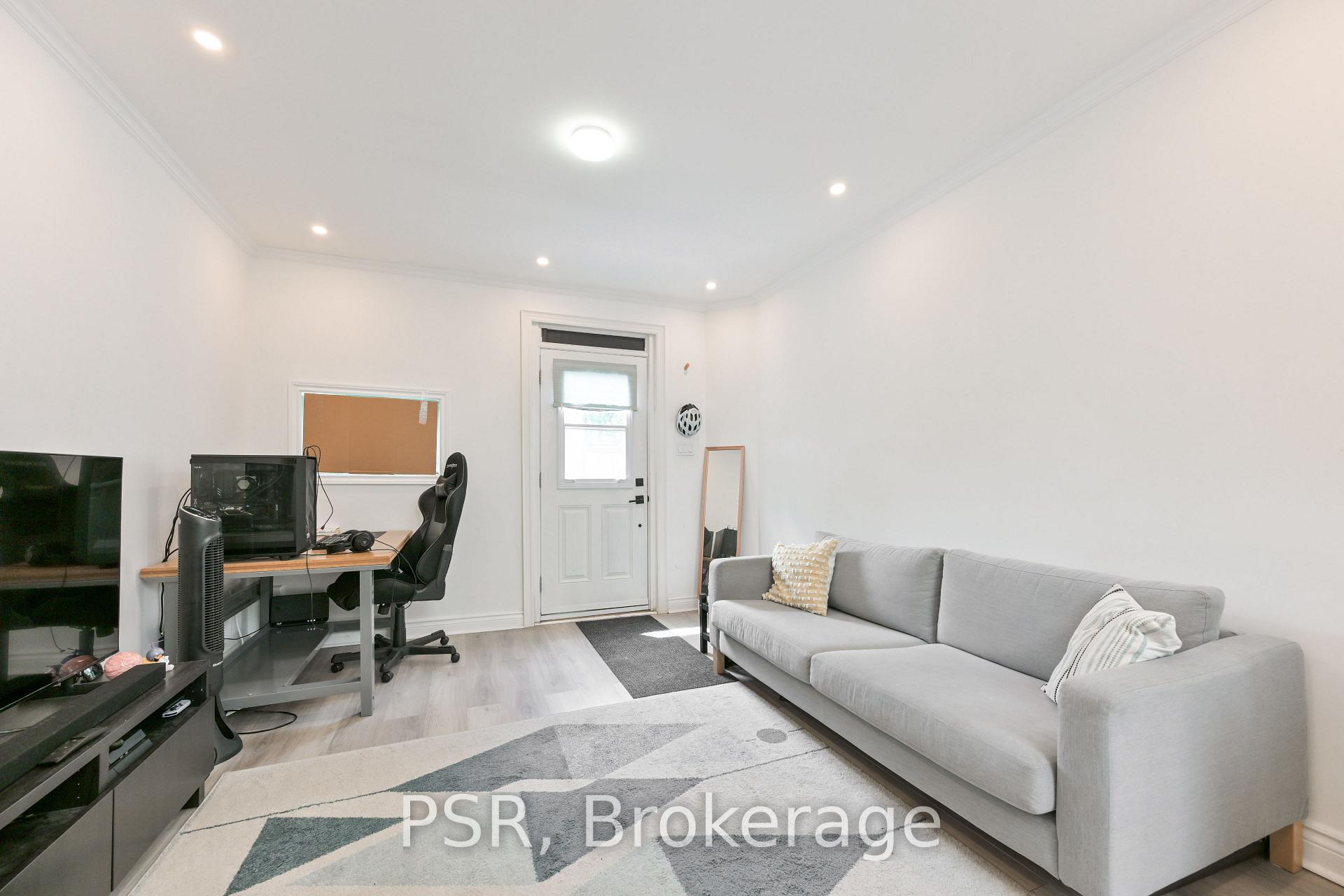 Photo 15 of 640 Pape Avenue, Toronto, North Riverdale — HOMEH