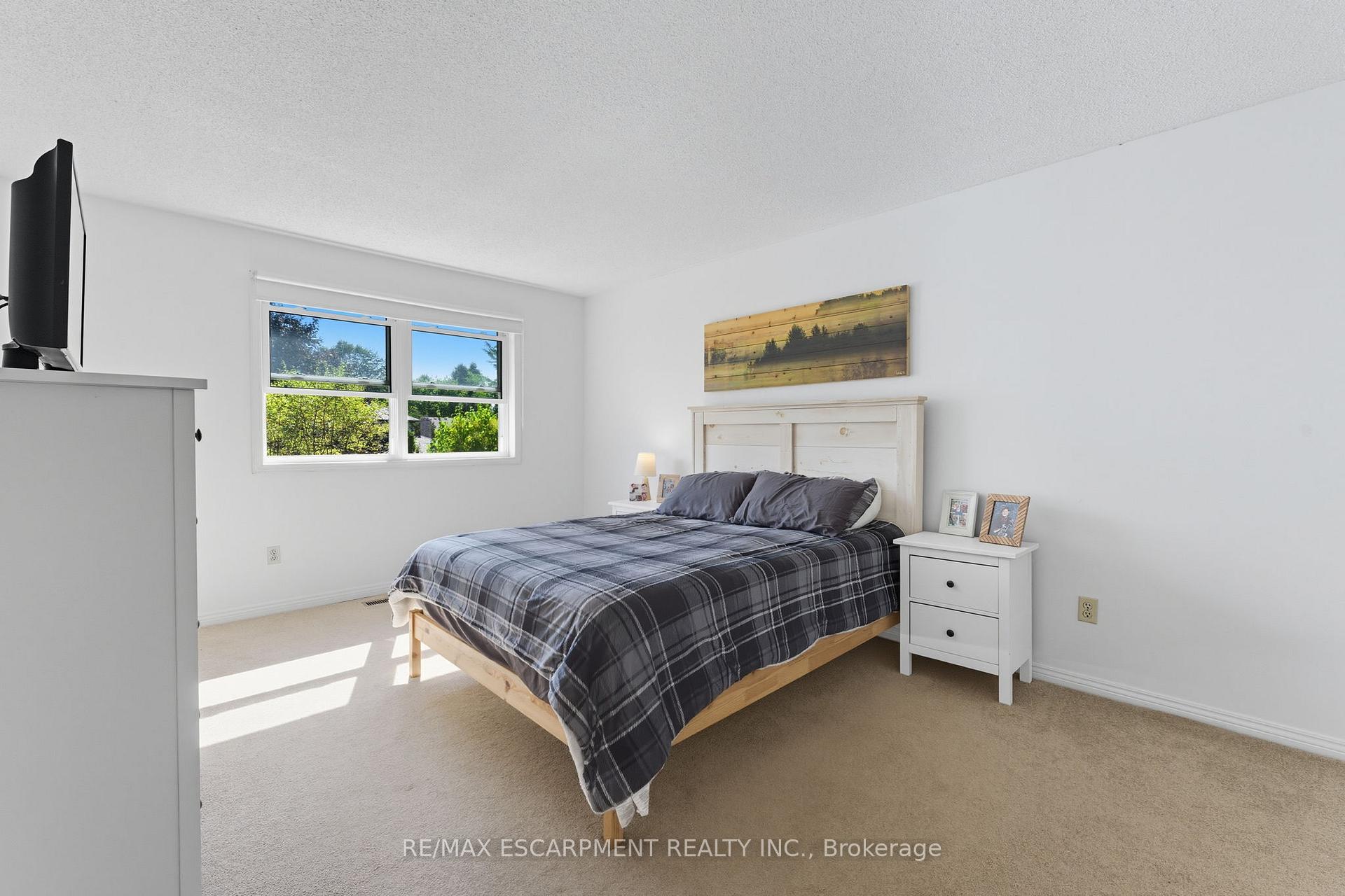 Photo 18 of 275 Cornwallis Road, Hamilton, Ancaster — HOMEH