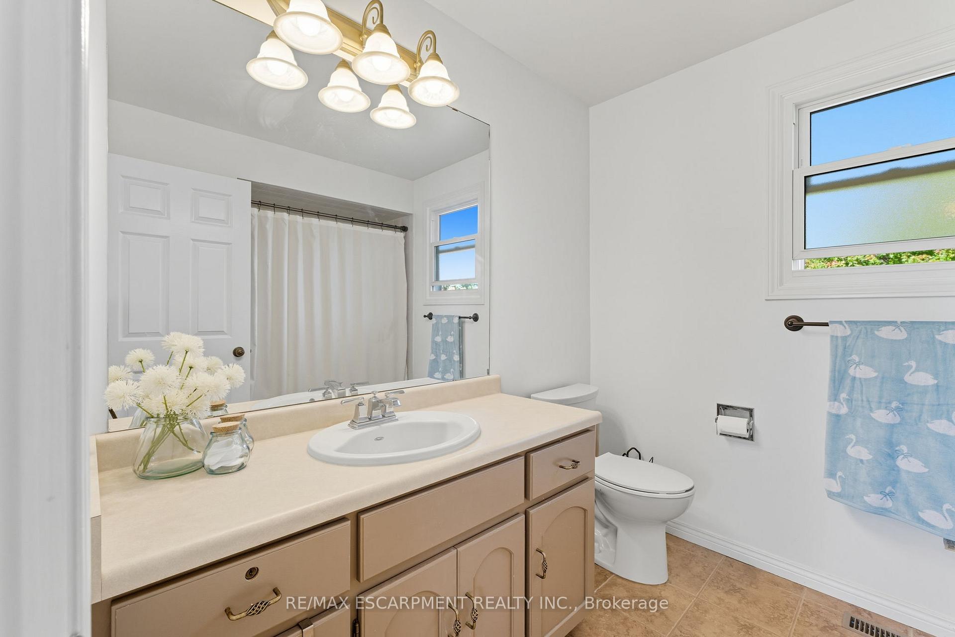 Photo 20 of 275 Cornwallis Road, Hamilton, Ancaster — HOMEH