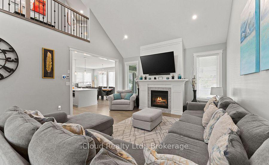 Photo 2 of 139 Blue Jay Crescent, Windsor — HOMEH