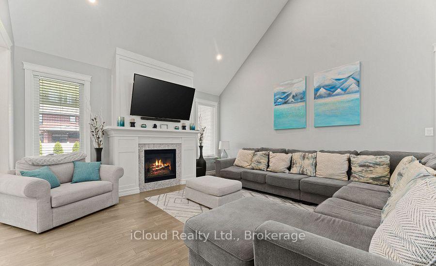 Photo 4 of 139 Blue Jay Crescent, Windsor — HOMEH